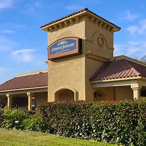 3* Hotel Howard Johnson By Wyndham Downtown